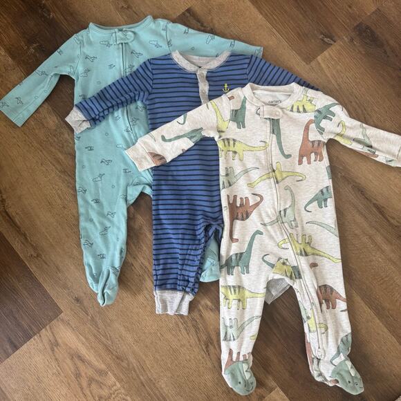 Carter's Long Sleeve Onesie Bundle: Airplanes, Anchor, Dinosaurs - Picture 1 of 7